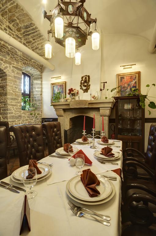 Lion Guest House 벨리코 터르노보 외부 사진