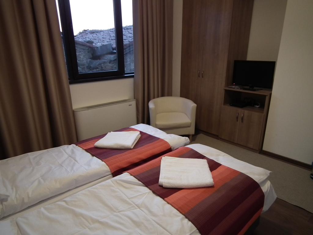 Lion Guest House 벨리코 터르노보 외부 사진